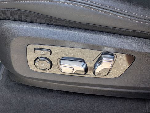 Used 2025 BMW X5 xDrive40i image 24