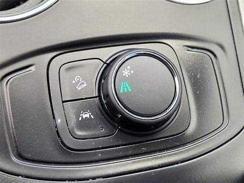 Used 2024 GMC Terrain SLE image 14