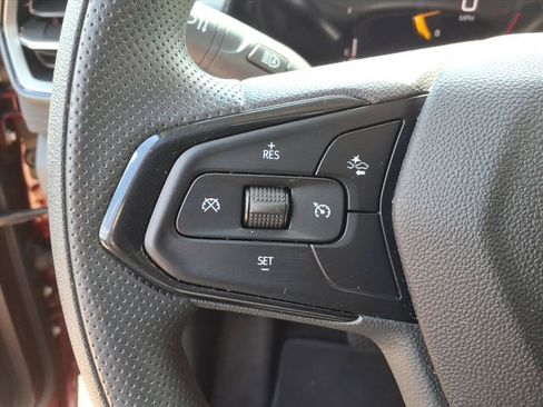 Used 2025 Chevrolet TrailBlazer LT AWD/4WD image 23