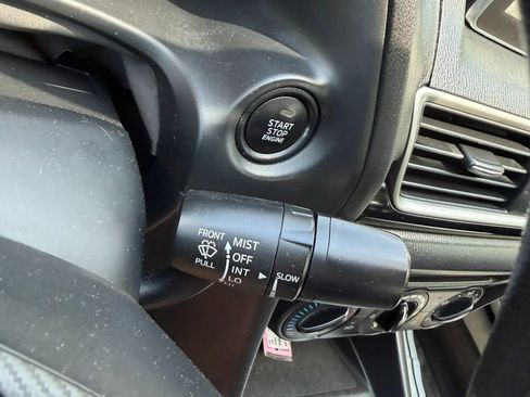 Used 2016 MAZDA MAZDA3 i Sport image 22