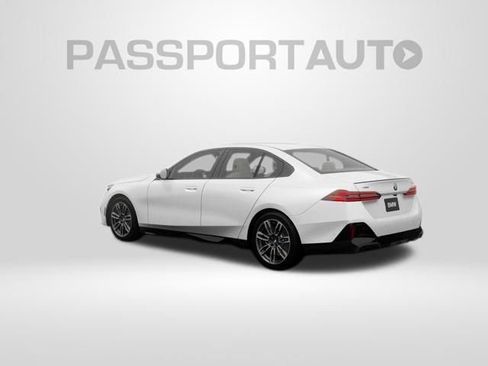 New 2027 BMW 540i xDrive w/ M Sport Package AWD/4WD image 2