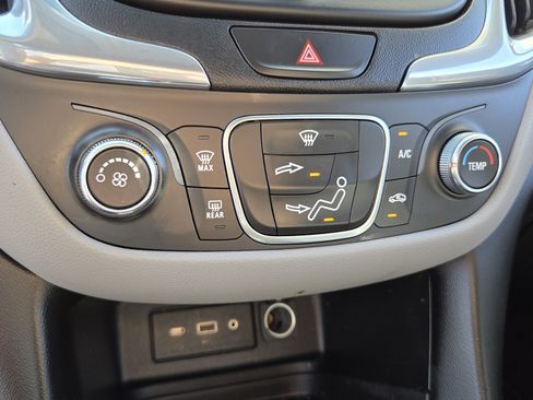 Certified 2020 Chevrolet Equinox LS FWD image 26