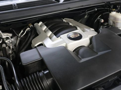 Used 2019 Cadillac Escalade ESV Luxury image 25