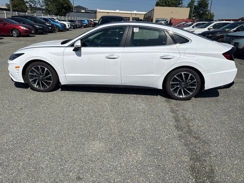Used 2023 Hyundai Sonata Limited FWD image 1