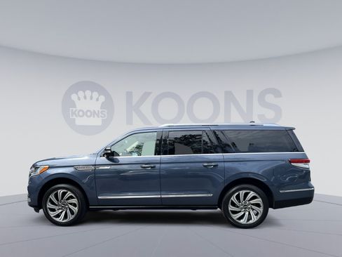 Used 2022 Lincoln Navigator L Reserve AWD/4WD image 7