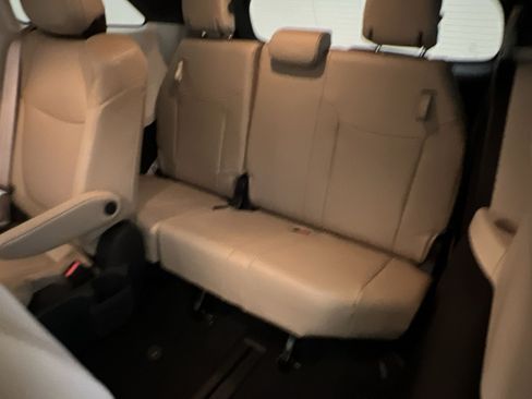 Used 2021 Toyota Sienna Limited FWD image 25
