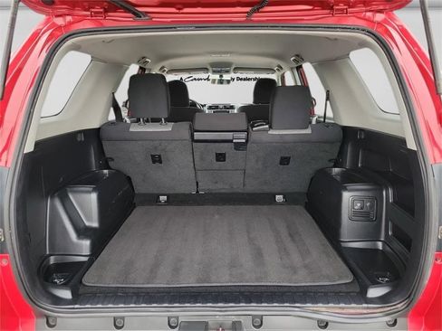 Used 2019 Toyota 4Runner SR5 image 12