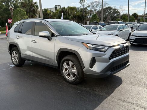 Used 2023 Toyota RAV4 LE AWD/4WD image 7