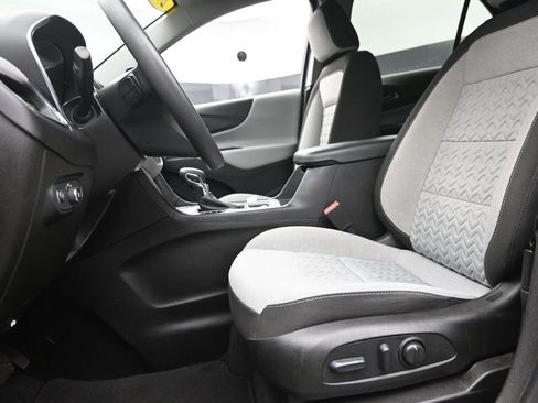 Used 2022 Chevrolet Equinox LT FWD image 16