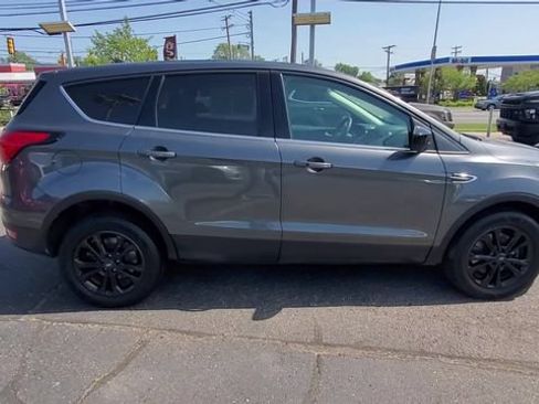 Used 2019 Ford Escape SE AWD/4WD image 9