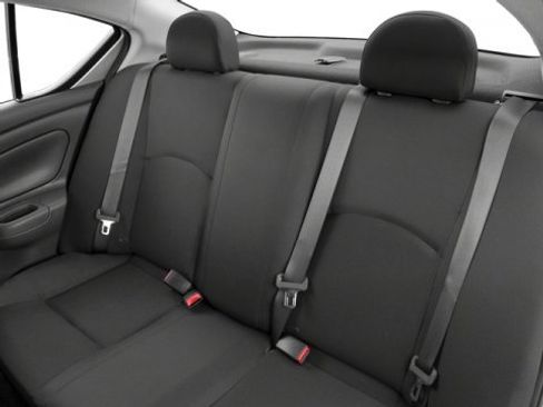 Used 2018 Nissan Versa SV image 17