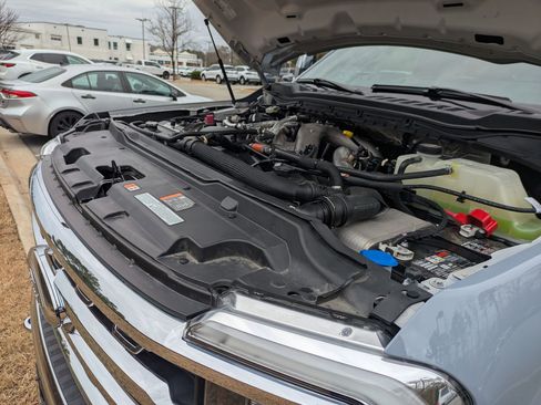 Certified 2024 Ford F350 Lariat w/ Chrome Package image 42