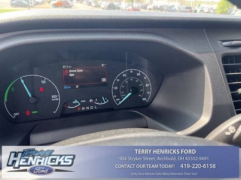 New 2023 Ford E-Transit Medium Roof image 17