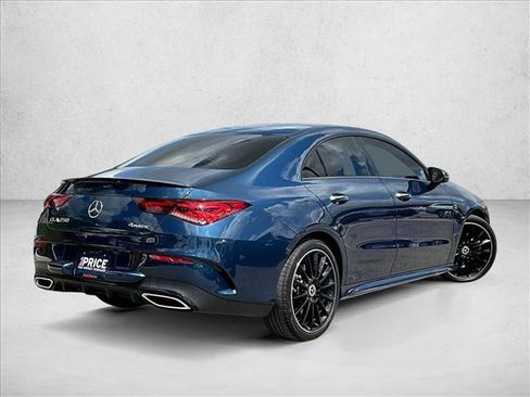 Used 2022 Mercedes-Benz CLA 250 4MATIC image 2