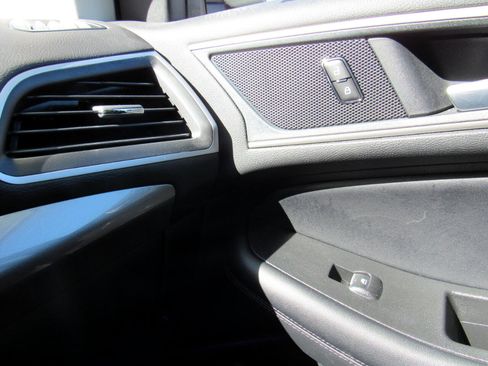 Used 2024 Ford Edge SEL w/ Convenience Package image 27