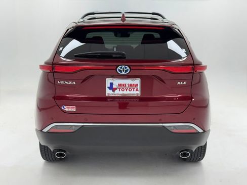 Used 2024 Toyota Venza XLE AWD/4WD image 39