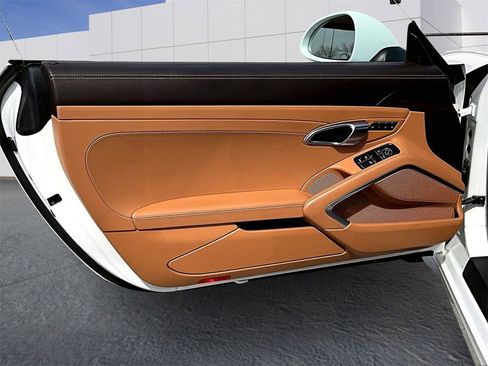 Used 2019 Porsche 911 Carrera S image 19