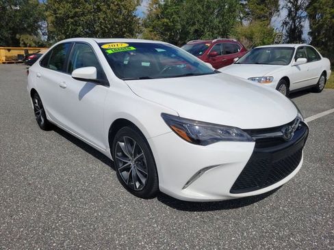 Used 2017 Toyota Camry XSE image 2