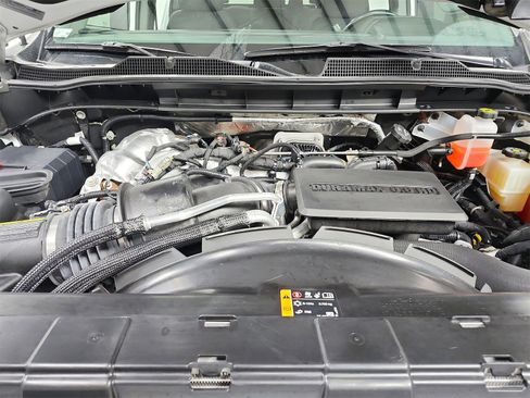Used 2025 Chevrolet Silverado 2500 LT image 17