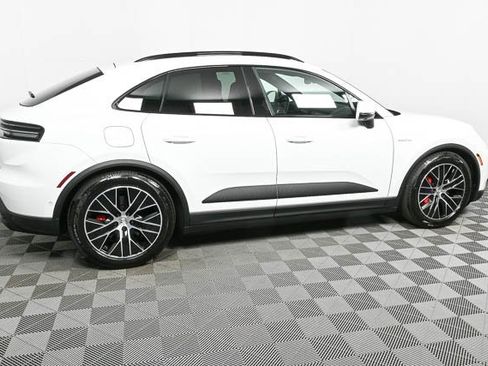 New 2025 Porsche Macan 4S Electric image 34