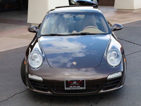 Used 2011 Porsche 911 Carrera 4S image 9