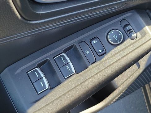 Used 2023 Honda Accord LX image 19