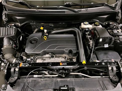 Used 2024 GMC Terrain SLT image 10