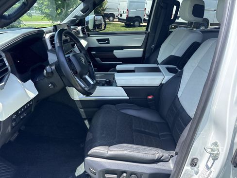 Used 2024 Toyota Tundra Capstone AWD/4WD image 9