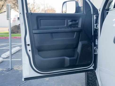 Used 2015 RAM 3500 Tradesman w/ Chrome Appearance Group image 20