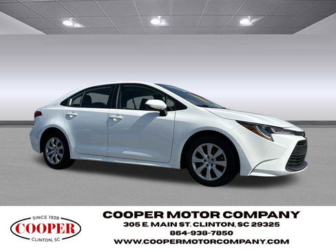 Used 2024 Toyota Corolla LE FWD image 7