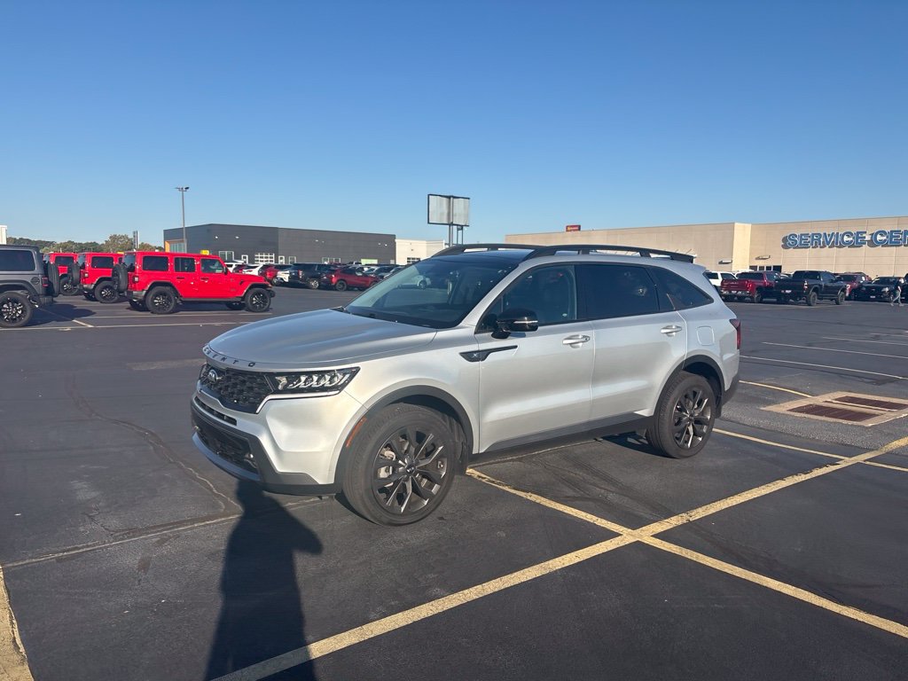 Used 2021 Kia Sorento EX w/ EX AWD X-Line Package image 5