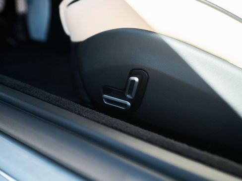 Used 2022 Ferrari Roma image 36