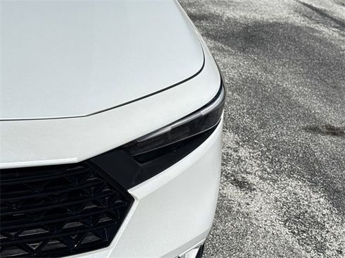 Used 2024 Honda Accord EX image 4