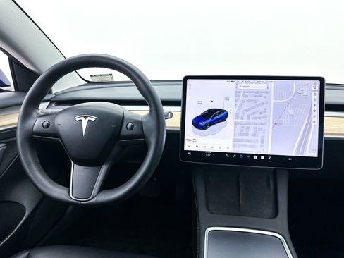 Used 2023 Tesla Model 3 Standard Range RWD image 3