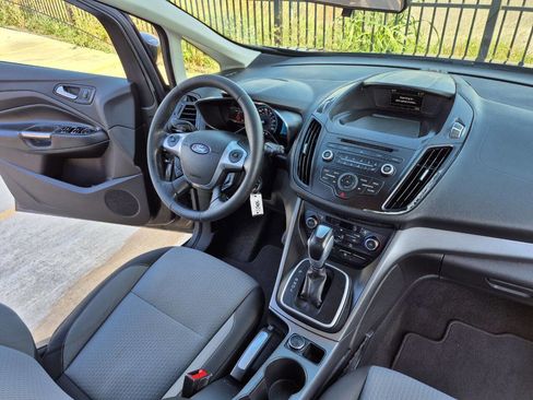 Used 2017 Ford C-MAX SE image 19
