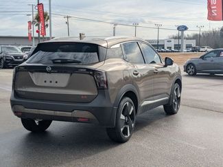 Used 2025 Nissan Kicks SR video 2