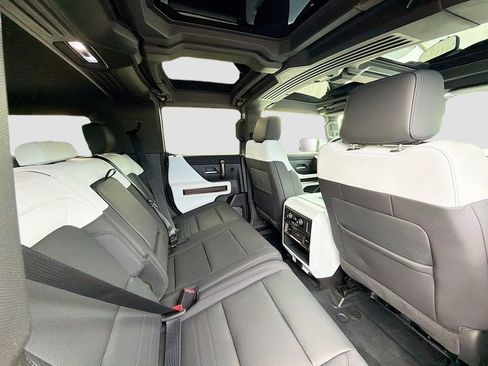 Used 2024 GMC Hummer EV 3X AWD/4WD image 28