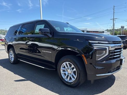 New 2026 Chevrolet Suburban LT w/ Comfort Package AWD/4WD image 7