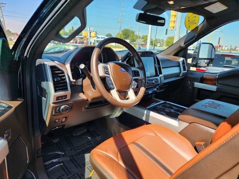 Used 2022 Ford F250 King Ranch w/ Chrome Package image 2
