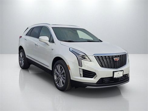 New 2026 Cadillac XT5 Premium Luxury image 3