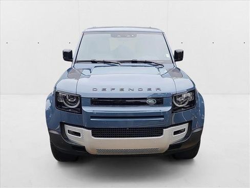 New 2025 Land Rover Defender 110 S image 2