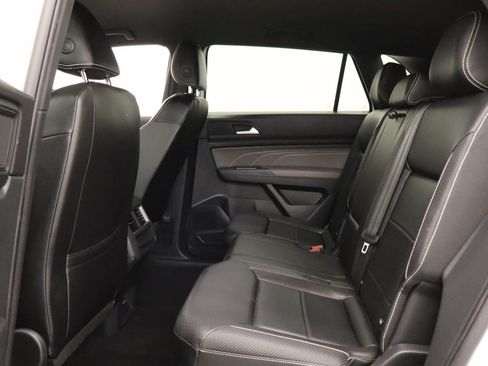 Certified 2021 Volkswagen Atlas Cross Sport SE FWD image 16