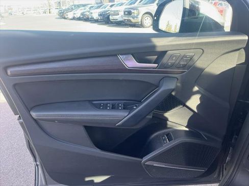 Certified 2023 Audi Q5 e Premium Plus w/ Premium Plus Package image 11