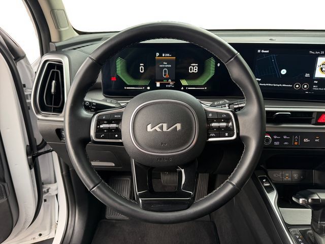 Used 2024 Kia Sorento S FWD image 11