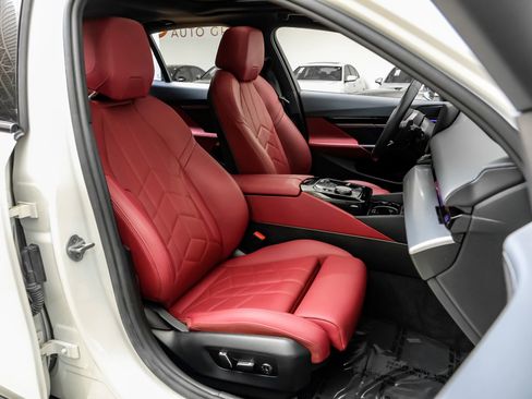 Used 2026 BMW 530i w/ M Sport Package image 38