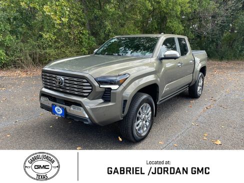 Used 2024 Toyota Tacoma Limited w/ Limited Package (LT) AWD/4WD image 1