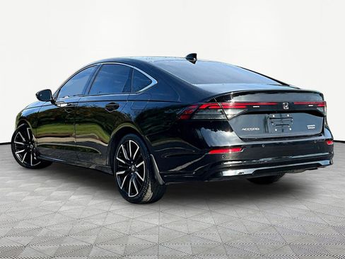 Used 2025 Honda Accord Touring image 4