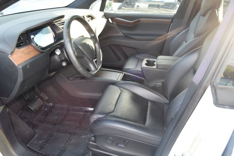 Used 2019 Tesla Model X 100D AWD/4WD image 16
