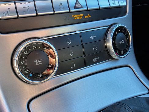 Used 2013 Mercedes-Benz SLK 250 w/ Premium I Pkg image 29