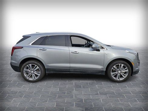 Certified 2025 Cadillac XT5 Premium Luxury image 4